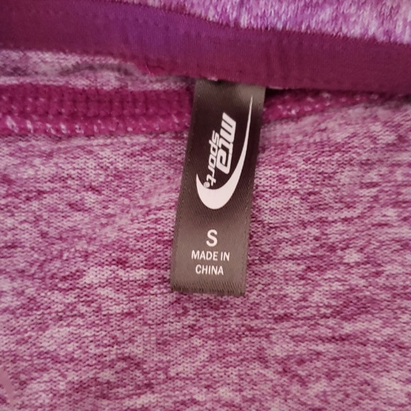 New Active Cowl Top - Picture 3 of 4